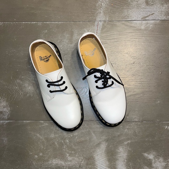 Dr Martens White 1461 Women’s Smooth Leather Oxford Shoes NWOB Size 6, Men’s 5 - Picture 3 of 5